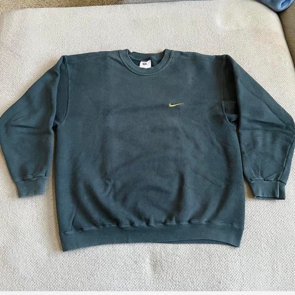 Vintage 1990s Nike athletics sweatshirt Size L